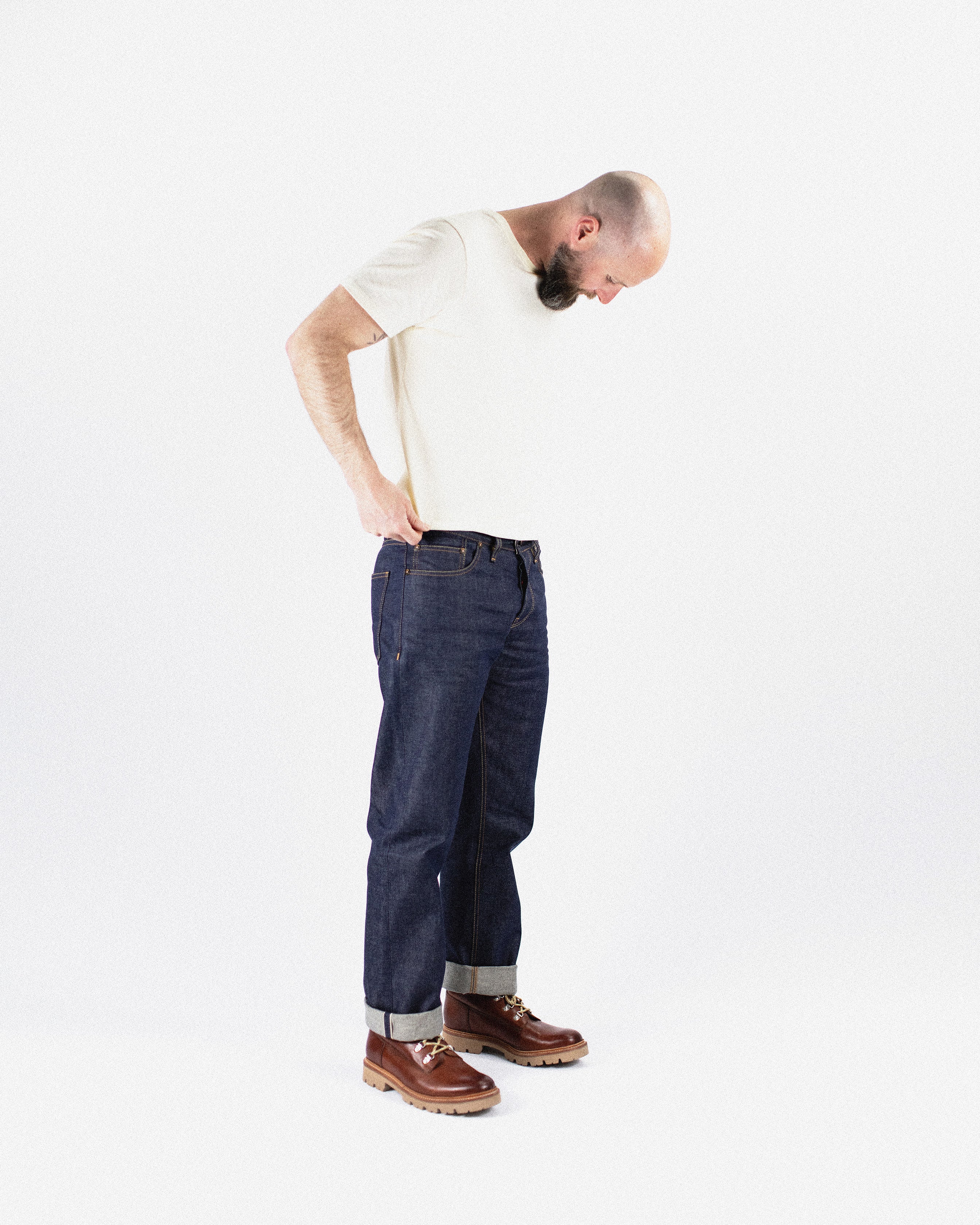 Jeans v deals