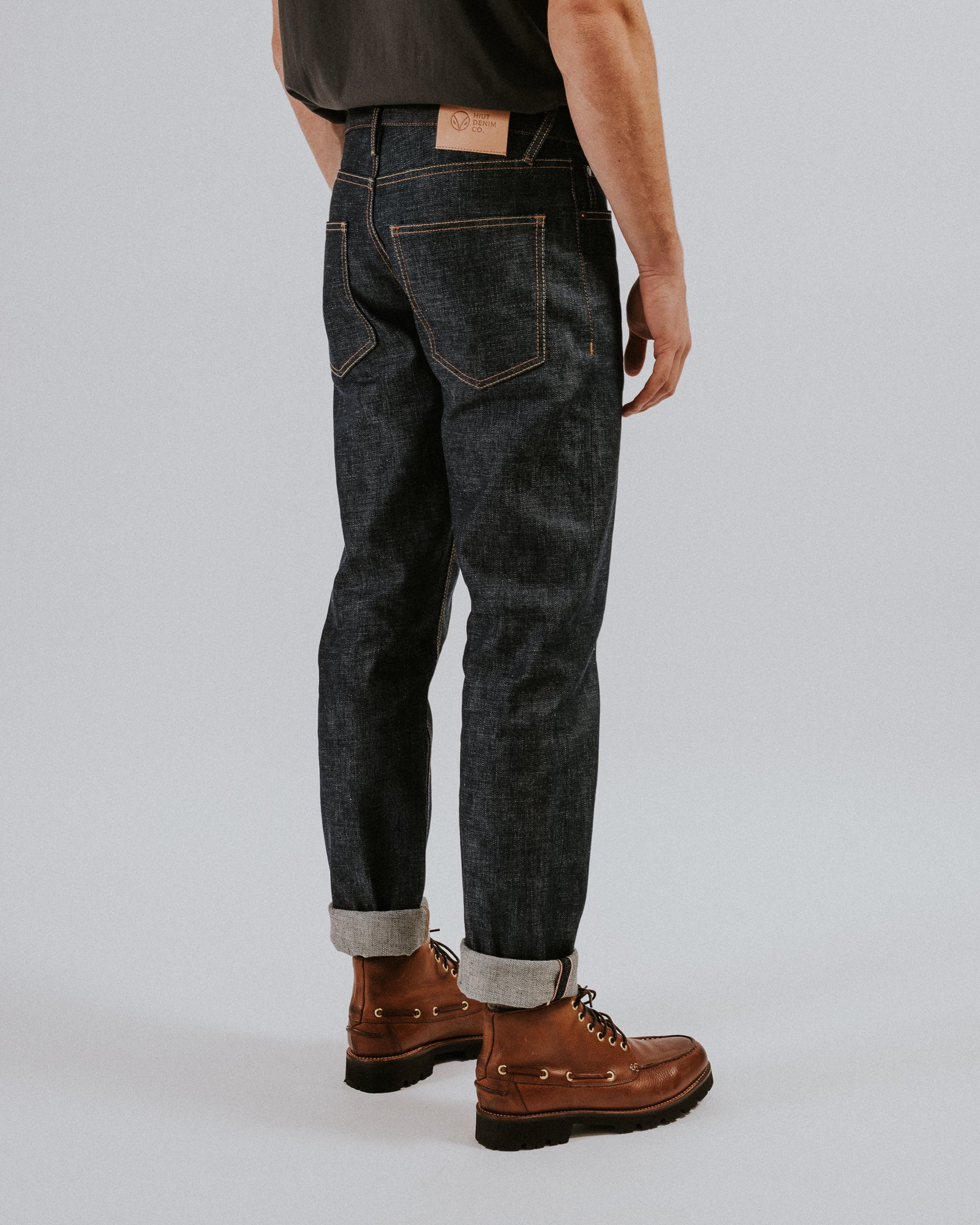 MEN SLIM FIT SELVEDGE JEANS | UNIQLO | Mens jeans, Slim fit jeans, Mens  jeans slim
